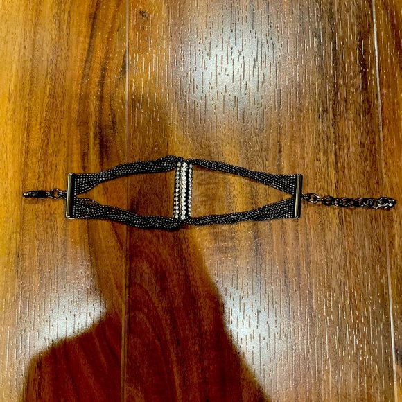 BEAUTIFUL Black Bracelet with Realistic Diamond Bar - Picture 5 of 5